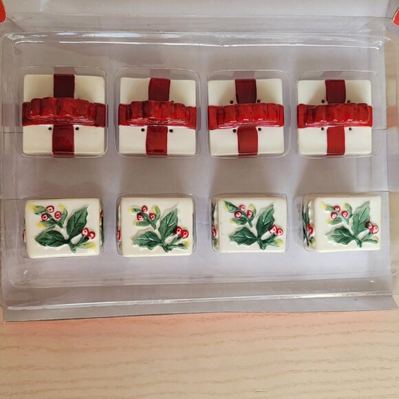 Pfaltzgraff Christmas Winterberry Collection Ceramic Mini Salt & Pepper Set/4 - Picture 3 of 15